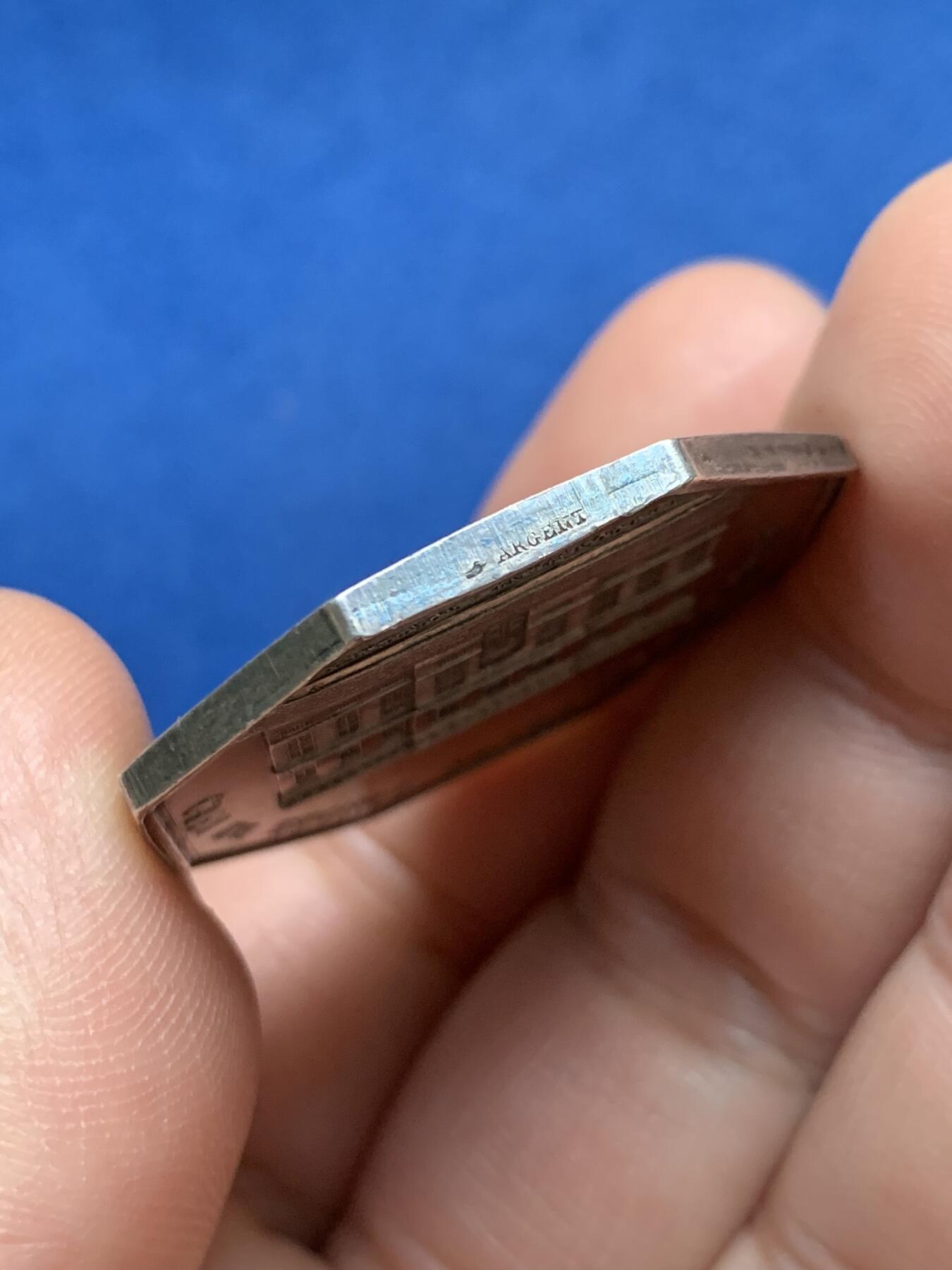 《竞宝斋》第481场 周日，周一 2场连拍 （全场包邮）20级店铺 欢迎送拍 法国八角银质代币，波尔多银行，18.62g，34.8mm，1842-1845船首边铭