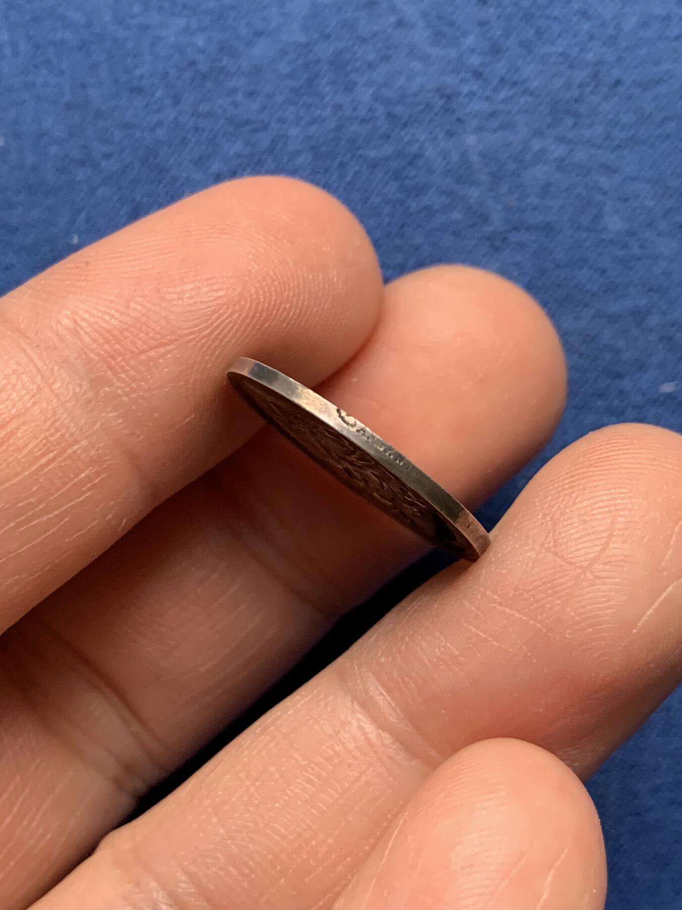 《竞宝斋》第481场 周日，周一 2场连拍 （全场包邮）20级店铺 欢迎送拍 法国结婚纪念小银章 30.2mm 3克 丰饶角银标