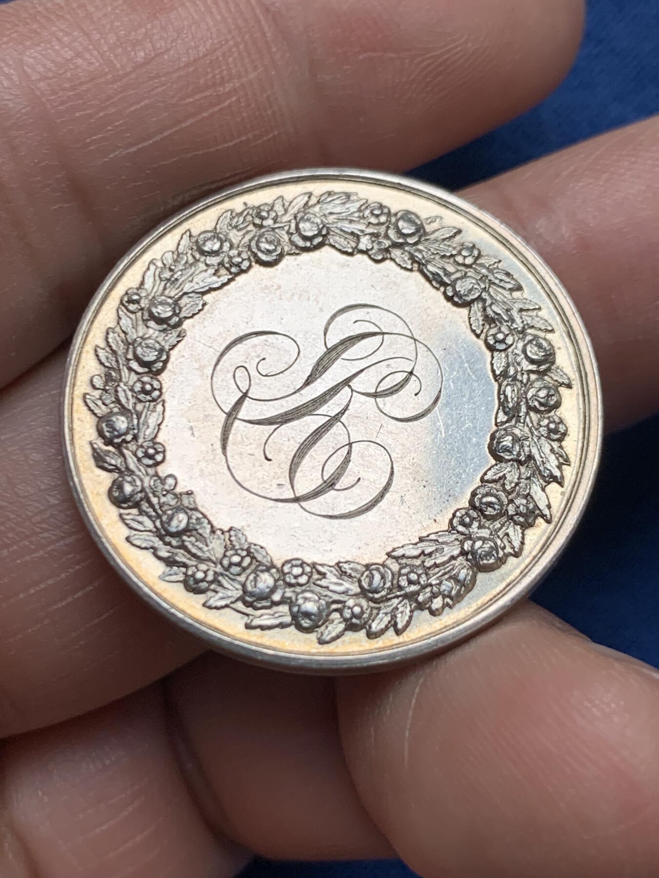 《竞宝斋》第481场 周日，周一 2场连拍 （全场包邮）20级店铺 欢迎送拍 法国1877年结婚纪念银章 30mm 12克 蜜蜂银标