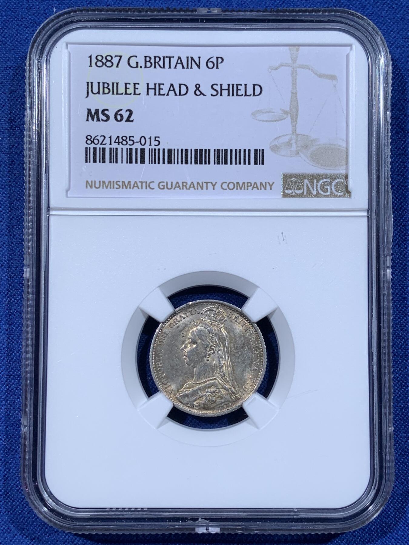 《竞宝斋》第481场 周日，周一 2场连拍 （全场包邮）20级店铺 欢迎送拍 NGC MS62 英国1887年高冠6便士银币，淡彩包浆，基础小精品