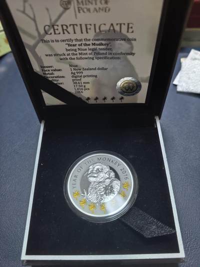 长老汇马年精选第十九场拍卖 纽埃2016年1元彩色精制银币 农历-猴年 17.5克999银 发行量：1016  盒证全