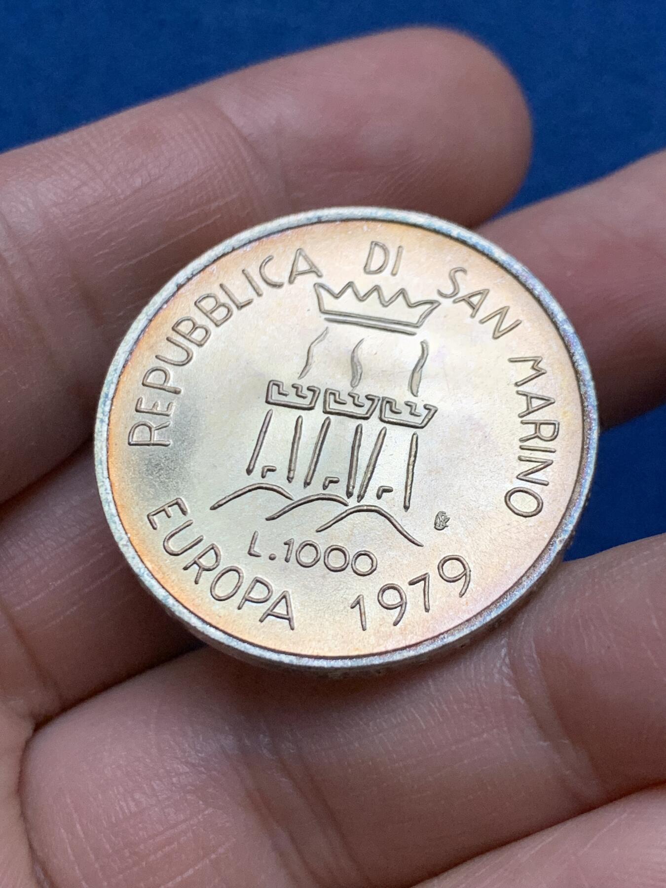 《竞宝斋》第481场 周日，周一 2场连拍 （全场包邮）20级店铺 欢迎送拍 圣马力诺1979年1000里拉欧罗巴主题银币，品相极好，袖珍国收藏佳品