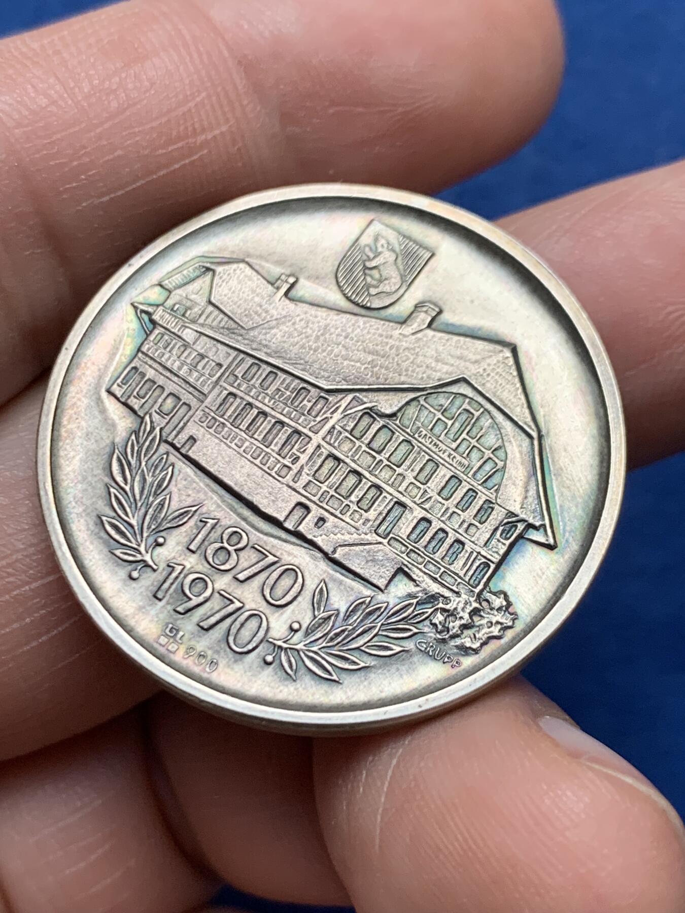 《竞宝斋》第481场 周日，周一 2场连拍 （全场包邮）20级店铺 欢迎送拍 1970年瑞士伯尔尼乌滕多夫射击协会100周年纪念银章，Ag.900银标，32.8mm，14.85克，章面有瑞士著名章牌设计师GRUPP签名