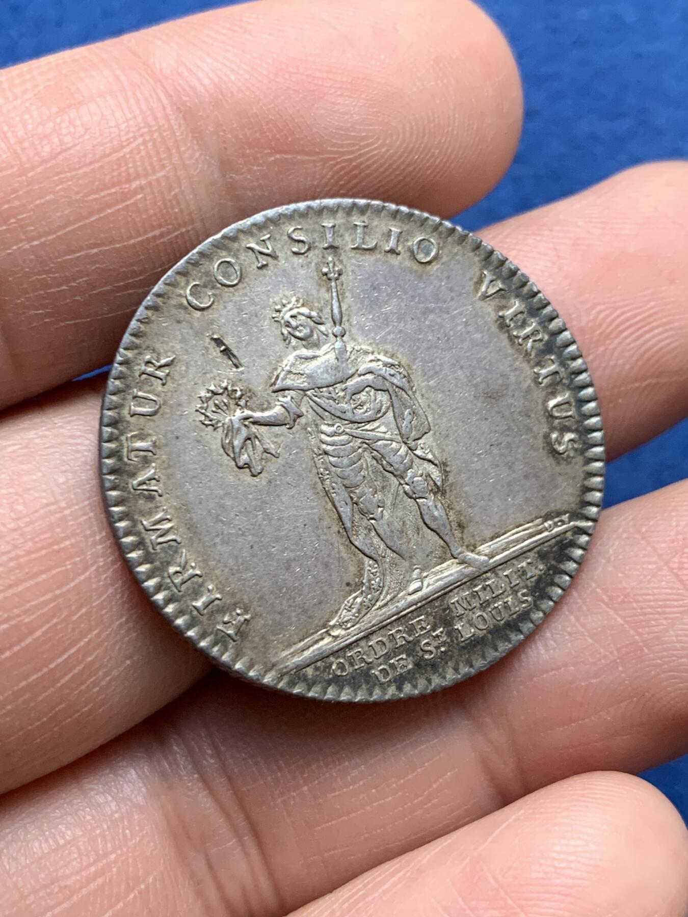 《竞宝斋》第481场 周日，周一 2场连拍 （全场包邮）20级店铺 欢迎送拍 法国路易十五头像圣路易勋章银质代币，9.50g，30.4mm