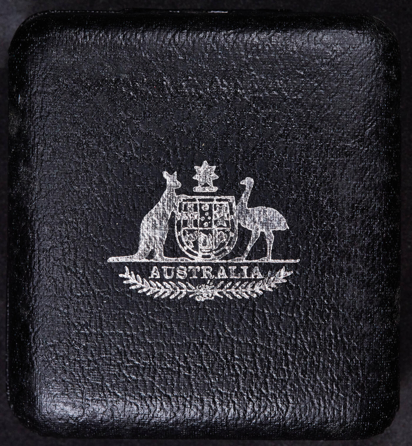 【俄甄集藏】满园春色-2026年(051)04-22星期三 晚 19:30 全场包邮 澳大利亚1990年行政区系列-西澳大利亚州10元精制银币，原盒证，重20克，925银，发行量29089枚