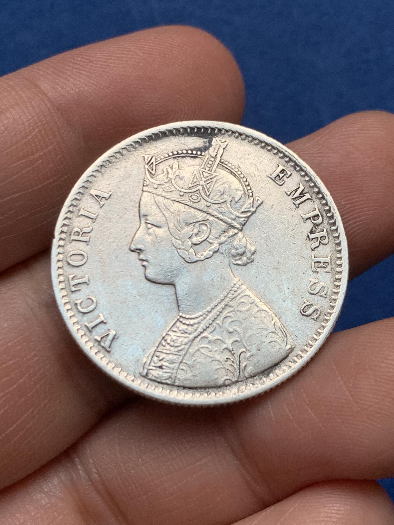 《竞宝斋》第481场 周日，周一 2场连拍 （全场包邮）20级店铺 欢迎送拍 英属印度1901年维多利亚一卢比银币