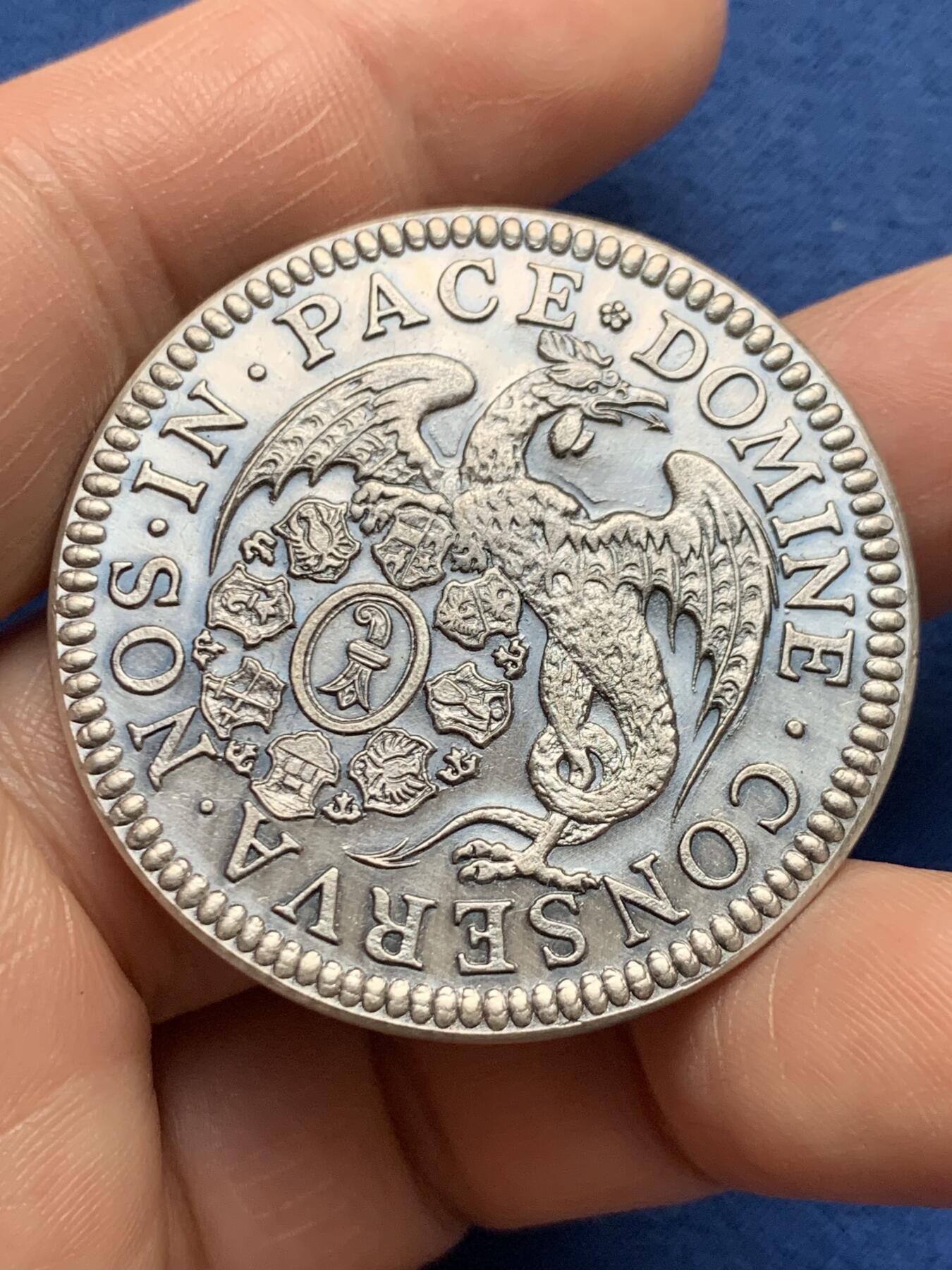 《竞宝斋》第481场 周日，周一 2场连拍 （全场包邮）20级店铺 欢迎送拍 后铸版 1967年瑞士巴塞尔城市景观飞龙纪念章，镀银材质，42mm，25.2克