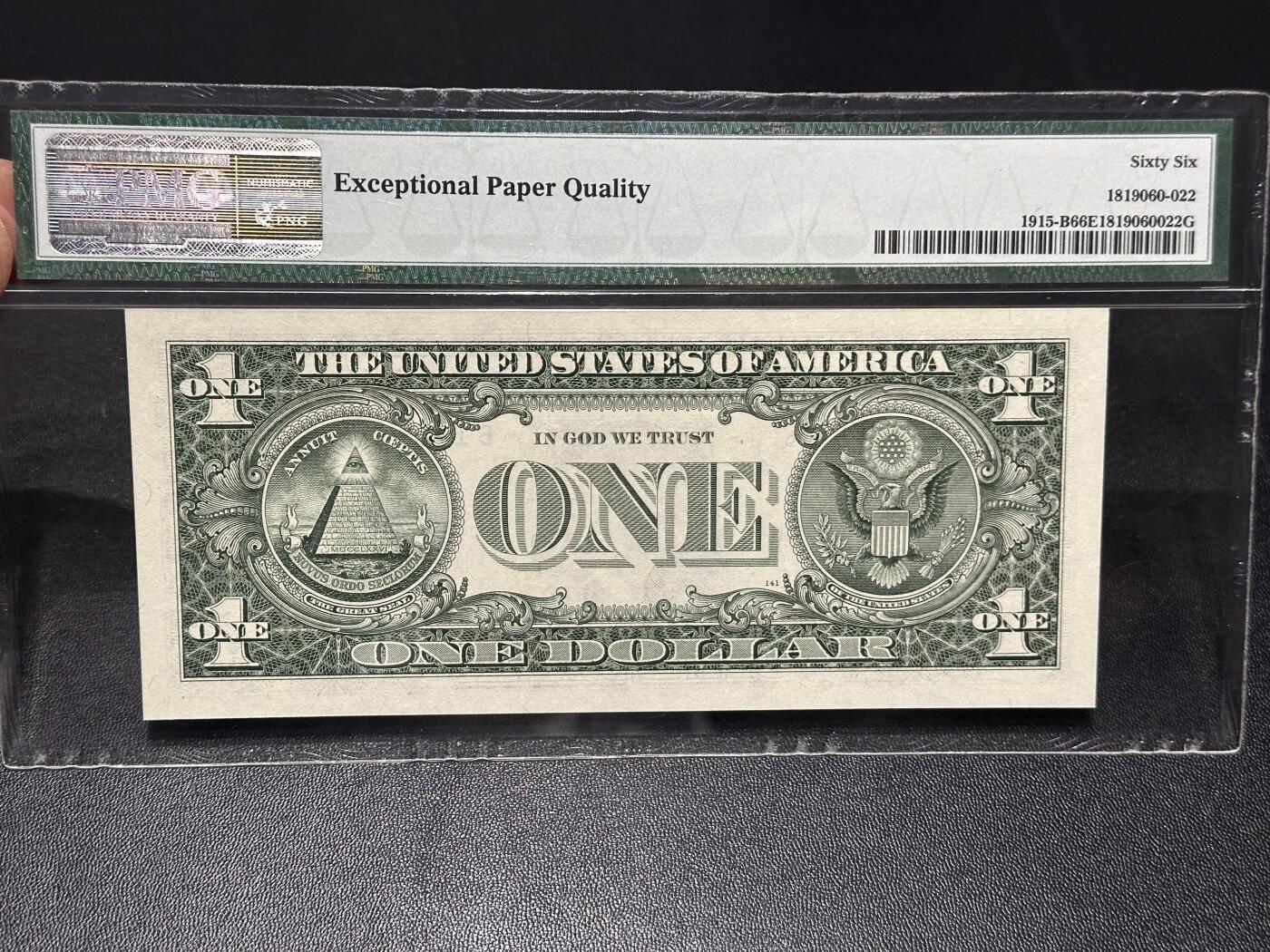 《外钞收藏家》第六百二十八期（精品百拍场）（长期征集拍品、欢迎藏友们联系合作） 1988年美国1美元 PMG66 人二 大象号111111开头