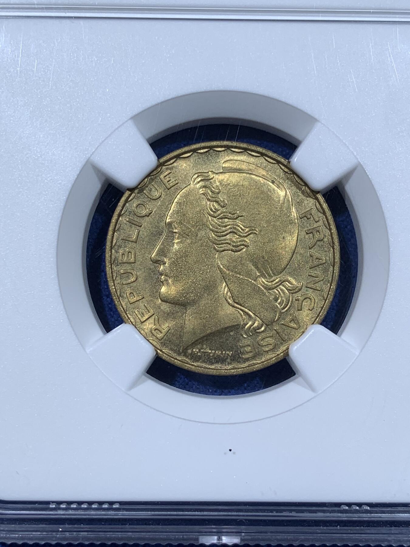 《竞宝斋》第481场 周日，周一 2场连拍 （全场包邮）20级店铺 欢迎送拍 NGC MS65 法国1950年女神20法郎样币