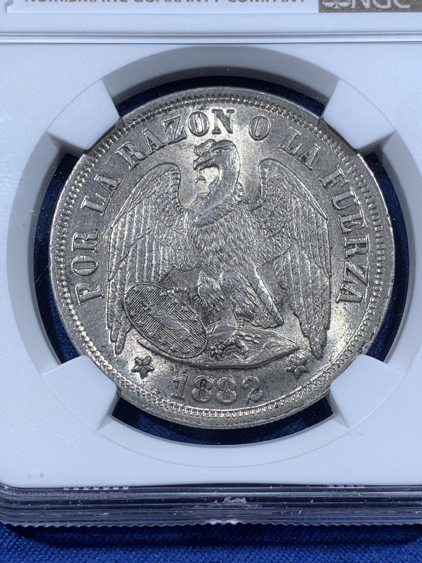 《竞宝斋》第481场 周日，周一 2场连拍 （全场包邮）20级店铺 欢迎送拍 NGC MS63 智利1882年1比索大银币