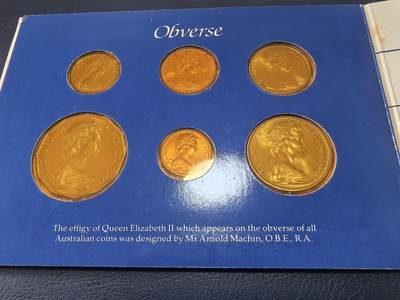 长老汇马年精选第十八场拍卖 1984澳大利亚6枚官方套币，卡装，克书52美金