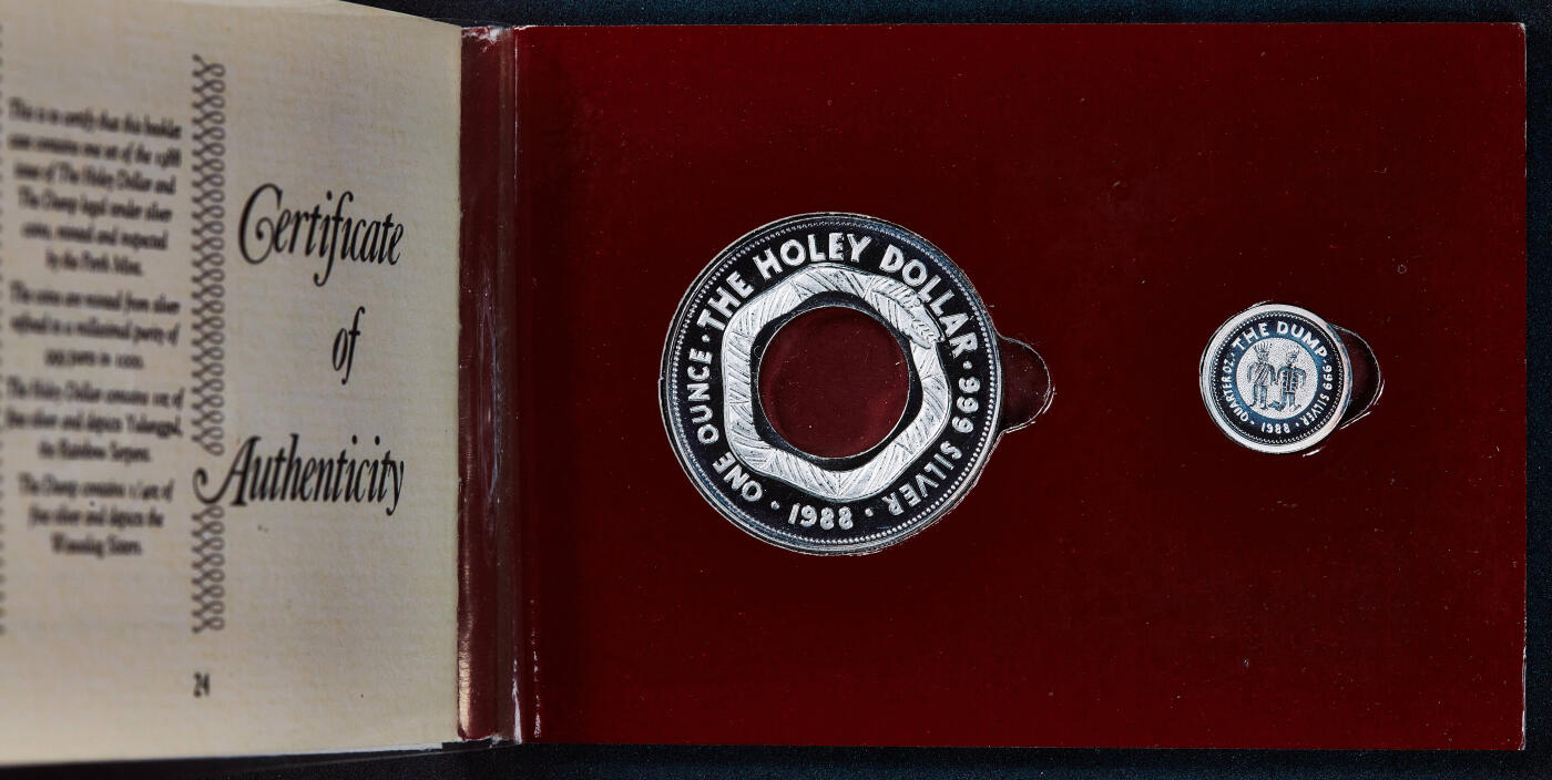 【俄甄集藏】满园春色-2026年(051)04-22星期三 晚 19:30 全场包邮 澳大利亚1988年25分、1元字母精制银币两枚一对，卡装原封，重7.775克、31.1克，均为999银，总重38.875克