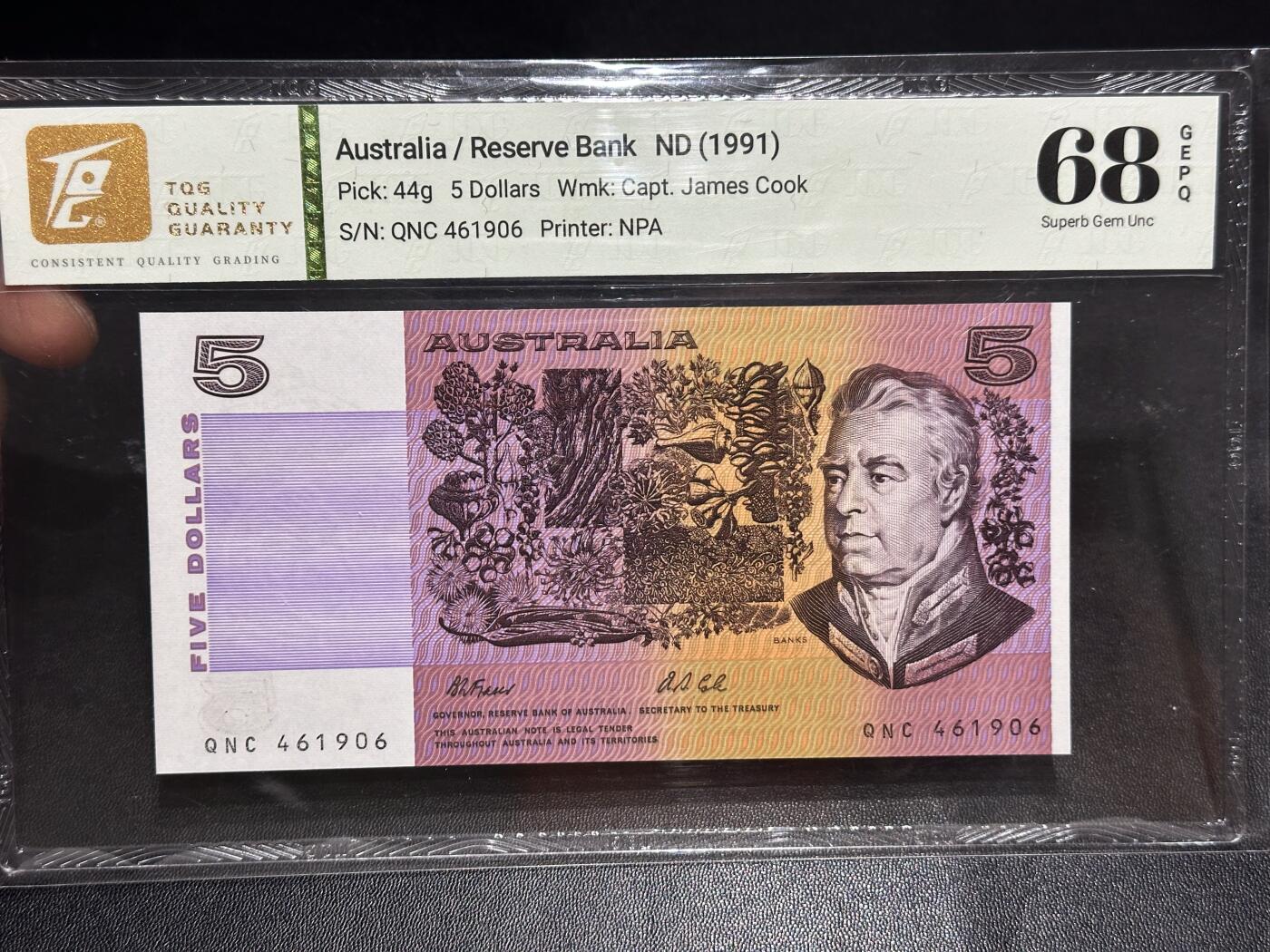 《外钞收藏家》第六百二十八期（精品百拍场）（长期征集拍品、欢迎藏友们联系合作） 1991年澳大利亚纸币版5元 年份尾 TQG评级68