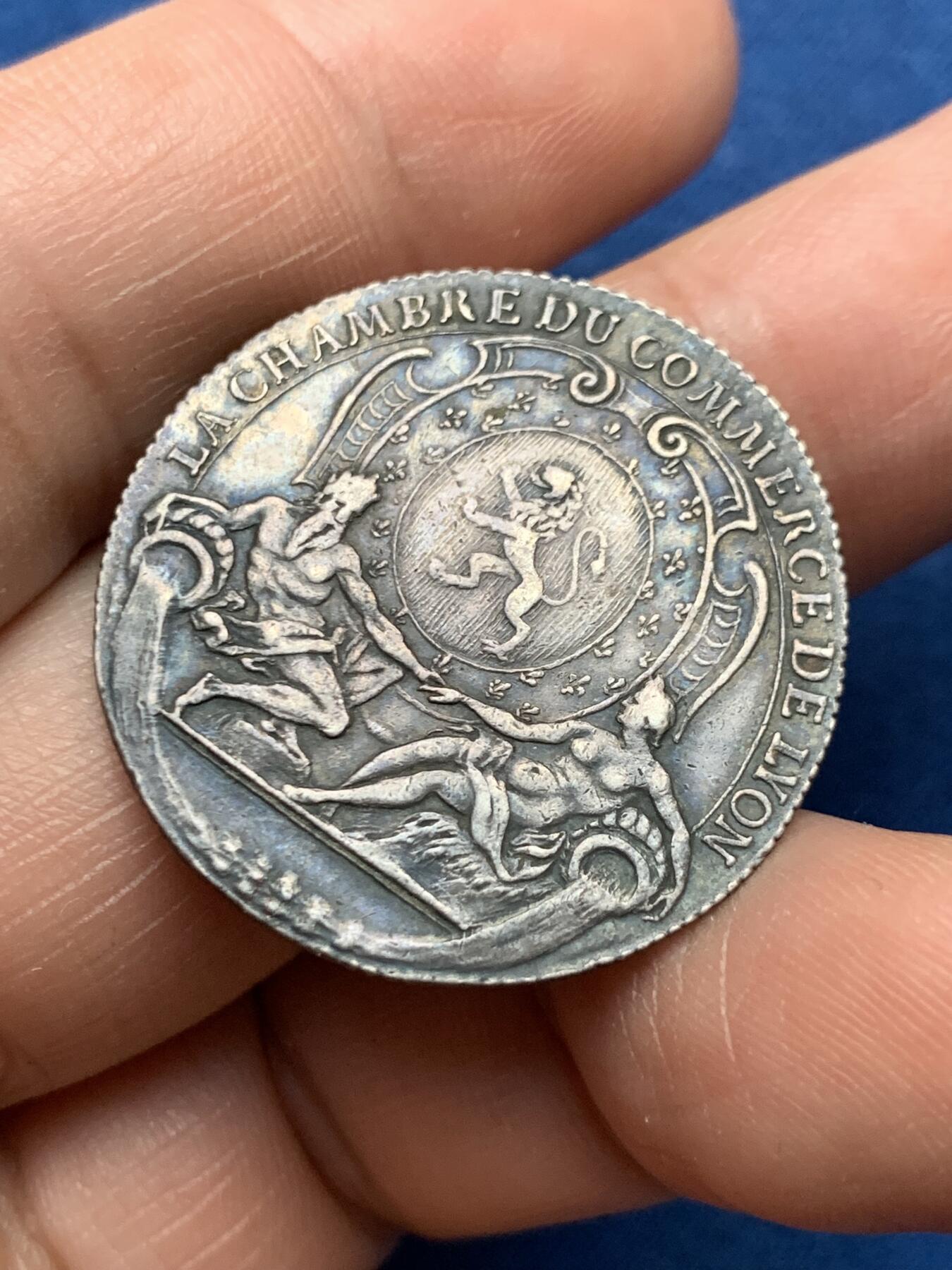 《竞宝斋》第481场 周日，周一 2场连拍 （全场包邮）20级店铺 欢迎送拍 法国里昂商会银质代币，9.35g，30mm