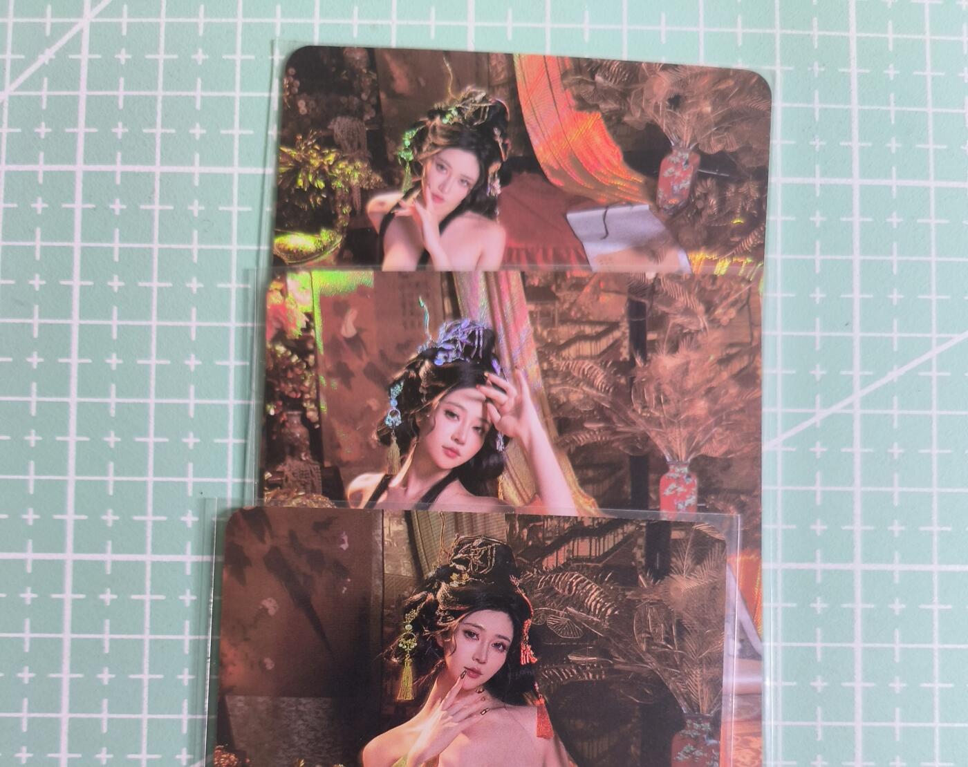 C先生卡牌 第27期 持续收拍品中…零手续费代拍 【彩闪】墨卡文化《Cosplay 系列》3张套 艺术