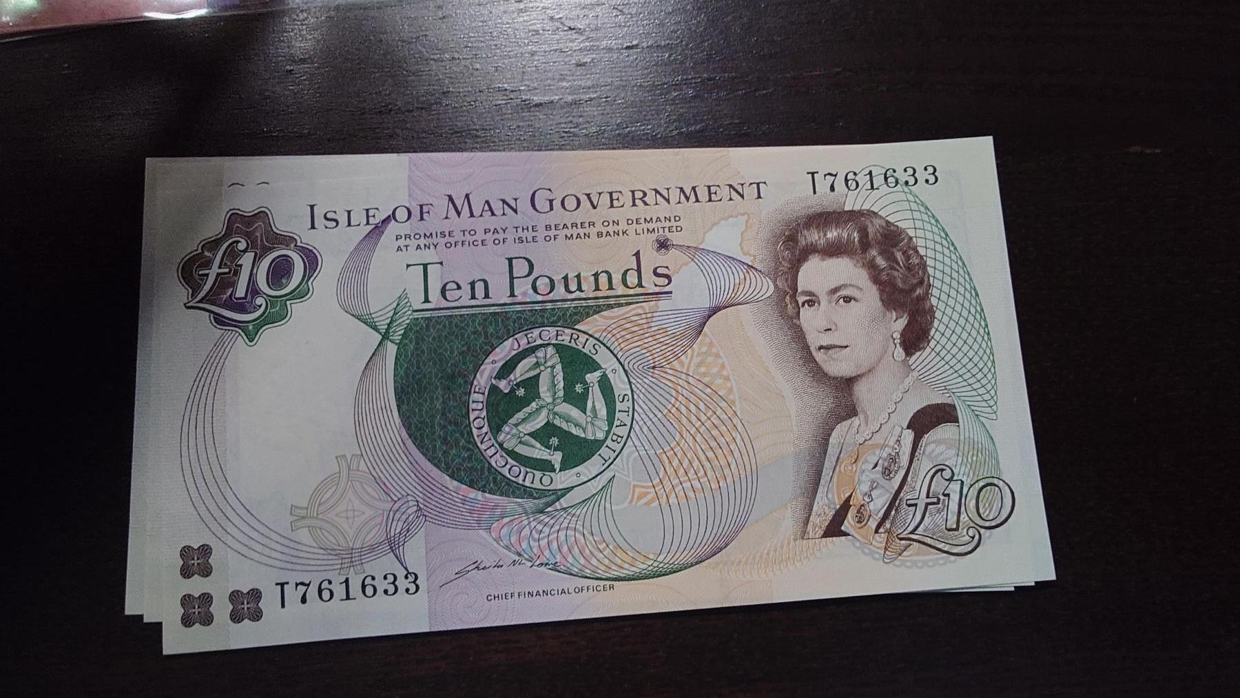 世界钱币～微拍第245期暨2026年第26期  新货卖剩品种部分上架提供选购【有看中的就一开始就出价，别为了晚付几天押金拖到最后，这里没出价的只要群里卖掉了就会撤】 马恩岛10镑 全新绝品无4尾号633