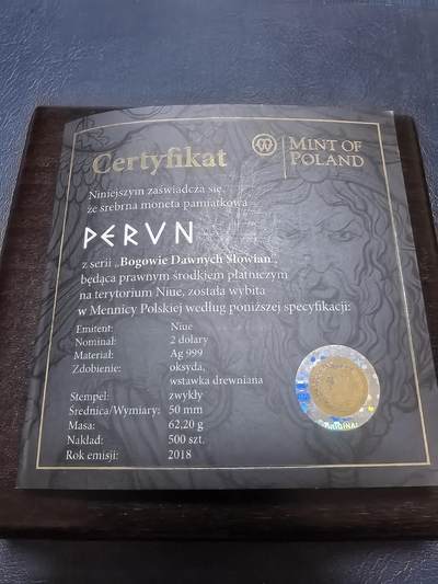 长老汇马年精选第十九场拍卖 纽埃2018年2元镶嵌木头仿古银币 古斯拉夫诸神系列-佩伦（雷神兼主神） 2盎司999银 发行量：500 盒证全 NGC MS69ANTIQUED