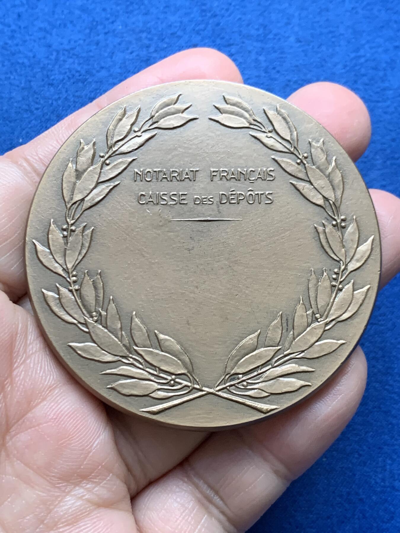 《竞宝斋》第481场 周日，周一 2场连拍 （全场包邮）20级店铺 欢迎送拍 五枚一组 法国存款与托管局纪念大铜章 58-59.8mm 总重640克