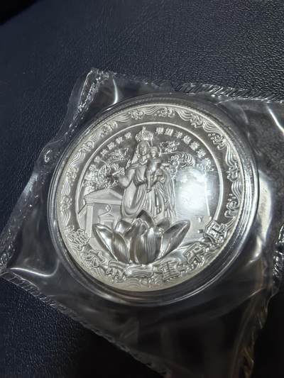 长老汇马年精选第十九场拍卖 澳门2023年银章 十二兽首-兔（葵卯年） 60克999银 发行量：2千 盒证全