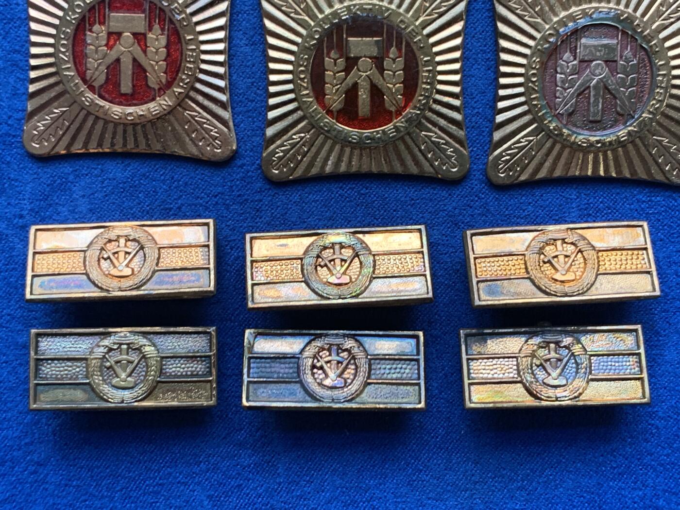 《竞宝斋》第481场 周日，周一 2场连拍 （全场包邮）20级店铺 欢迎送拍 17个一组 东德纪念章 细节见图