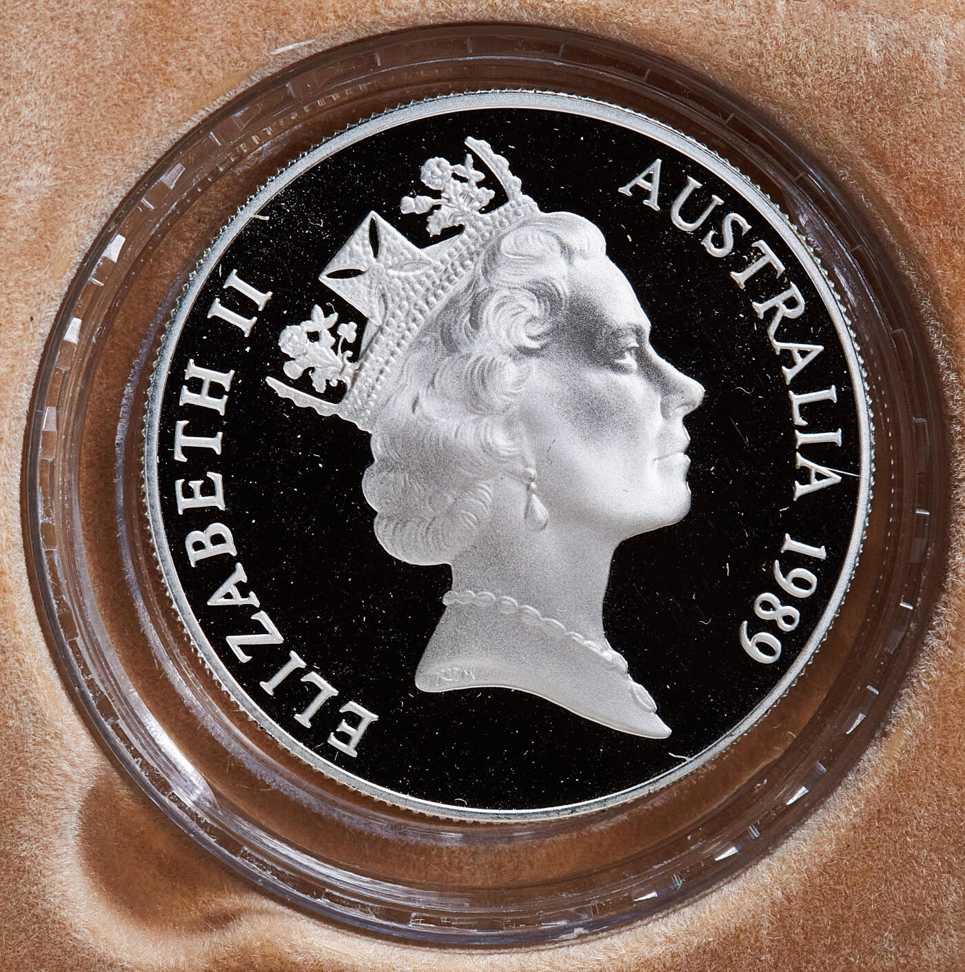 【俄甄集藏】满园春色-2026年(051)04-22星期三 晚 19:30 全场包邮 澳大利亚1989年行政区系列-昆士兰州10元精制银币，原盒，重20克，925银，发行量48573枚