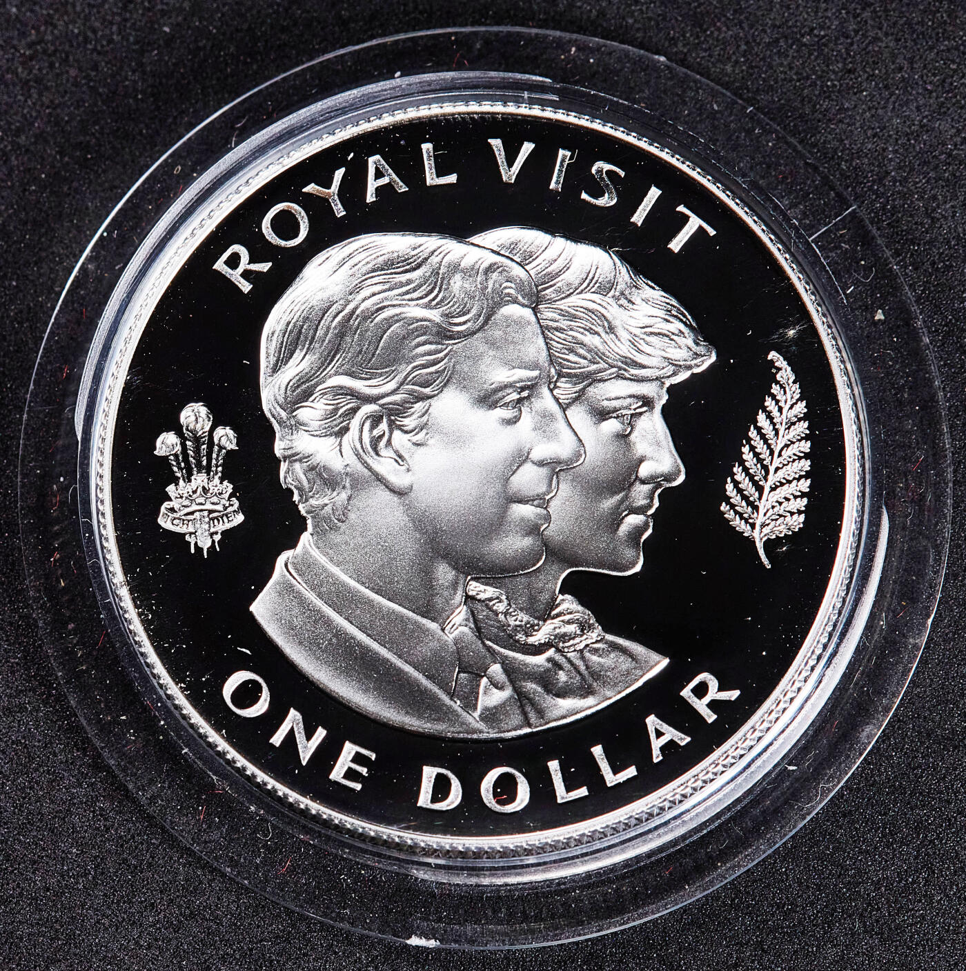 【俄甄集藏】满园春色-2026年(051)04-22星期三 晚 19:30 全场包邮