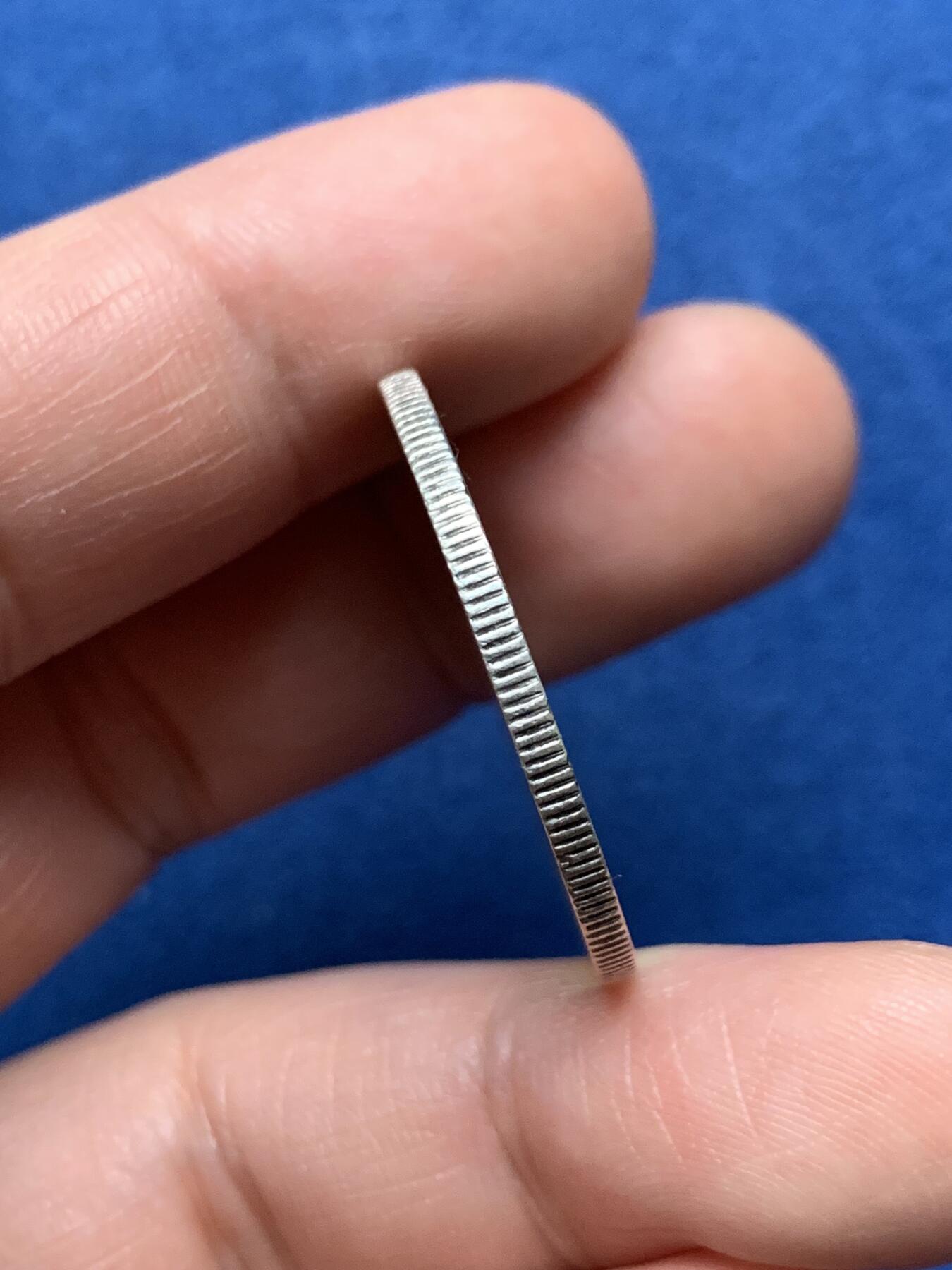 《竞宝斋》第481场 周日，周一 2场连拍 （全场包邮）20级店铺 欢迎送拍 英属印度1901年维多利亚一卢比银币