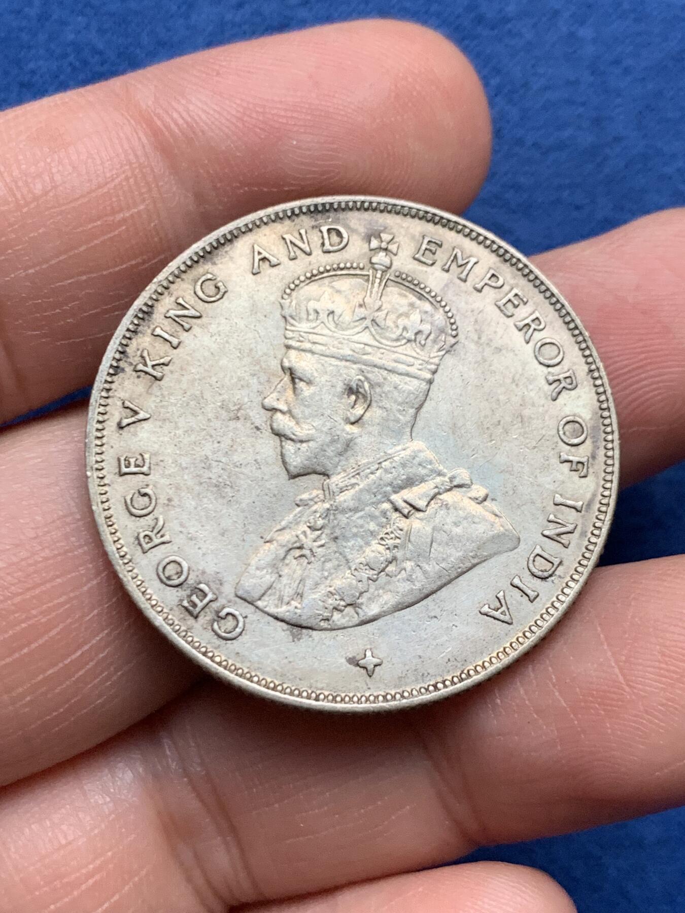 《竞宝斋》第481场 周日，周一 2场连拍 （全场包邮）20级店铺 欢迎送拍 海峡殖民地 1919年 乔五 壹圆 银币