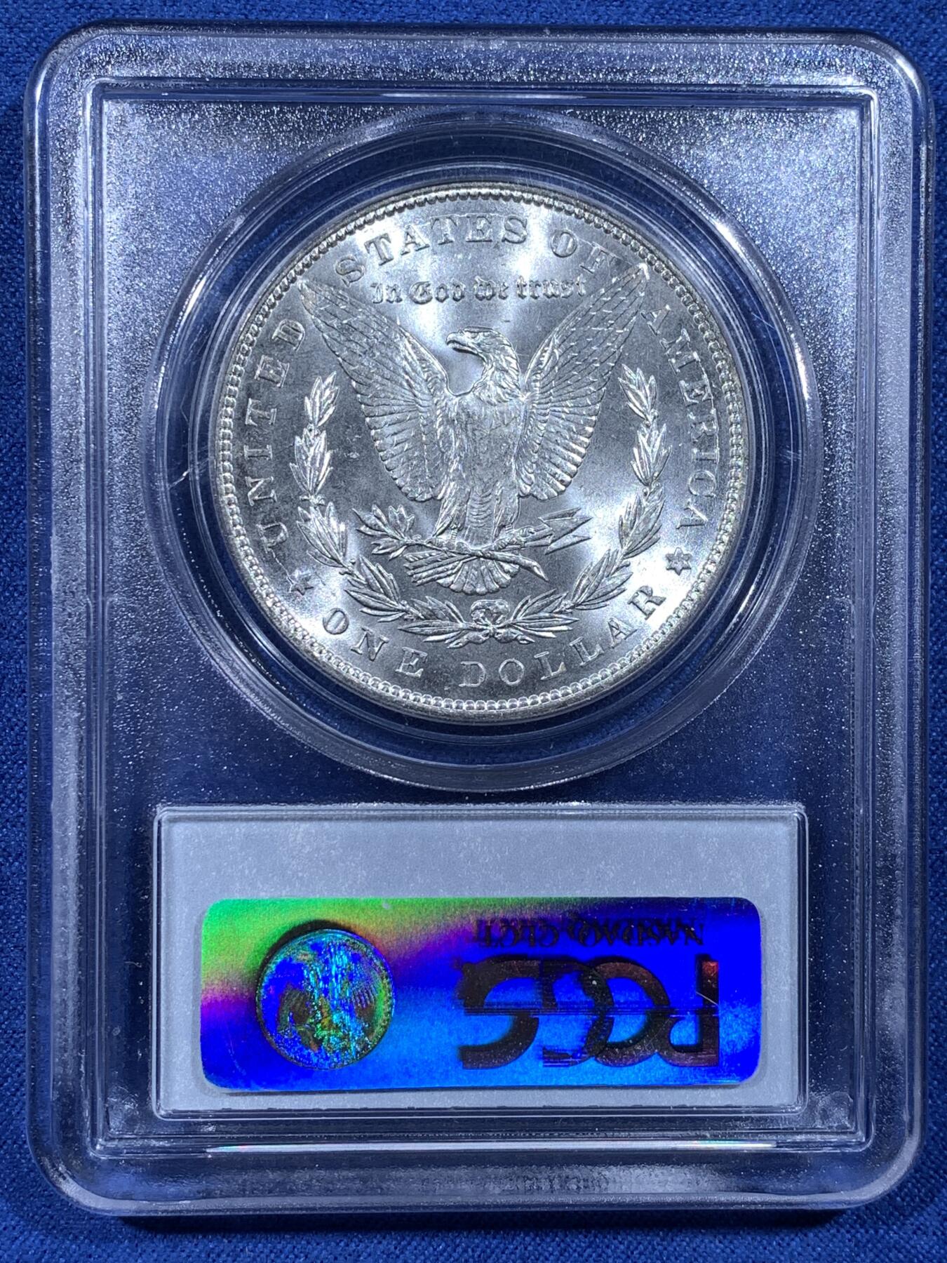《竞宝斋》第481场 周日，周一 2场连拍 （全场包邮）20级店铺 欢迎送拍 PCGS MS64 美国1887年摩根1美元银币，老盒严评，好品十字光