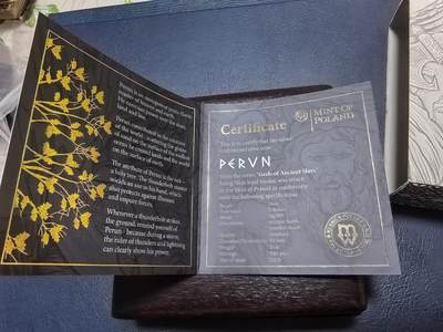 长老汇马年精选第十九场拍卖 纽埃2018年2元镶嵌木头仿古银币 古斯拉夫诸神系列-佩伦（雷神兼主神） 2盎司999银 发行量：500 盒证全 NGC MS69ANTIQUED