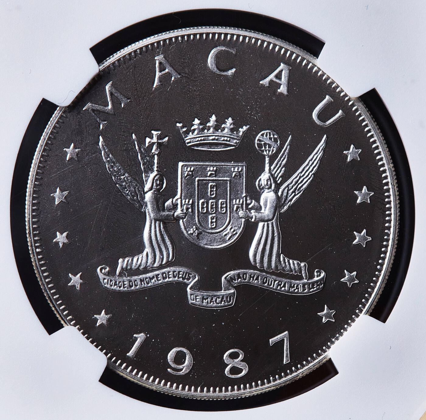 【俄甄集藏】满园春色-2026年(051)04-22星期三 晚 19:30 全场包邮 葡属澳门1987年生肖兔年100元精制大银币，NGC PF67CA，重28.28克，925银，发行量5000枚，币完好，划痕为外盒上，经典品种