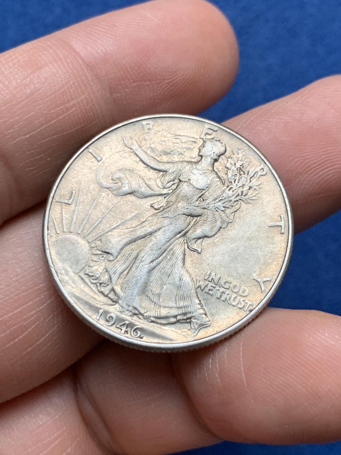 《竞宝斋》第481场 周日，周一 2场连拍 （全场包邮）20级店铺 欢迎送拍 美国1946年行走女神半美元银币