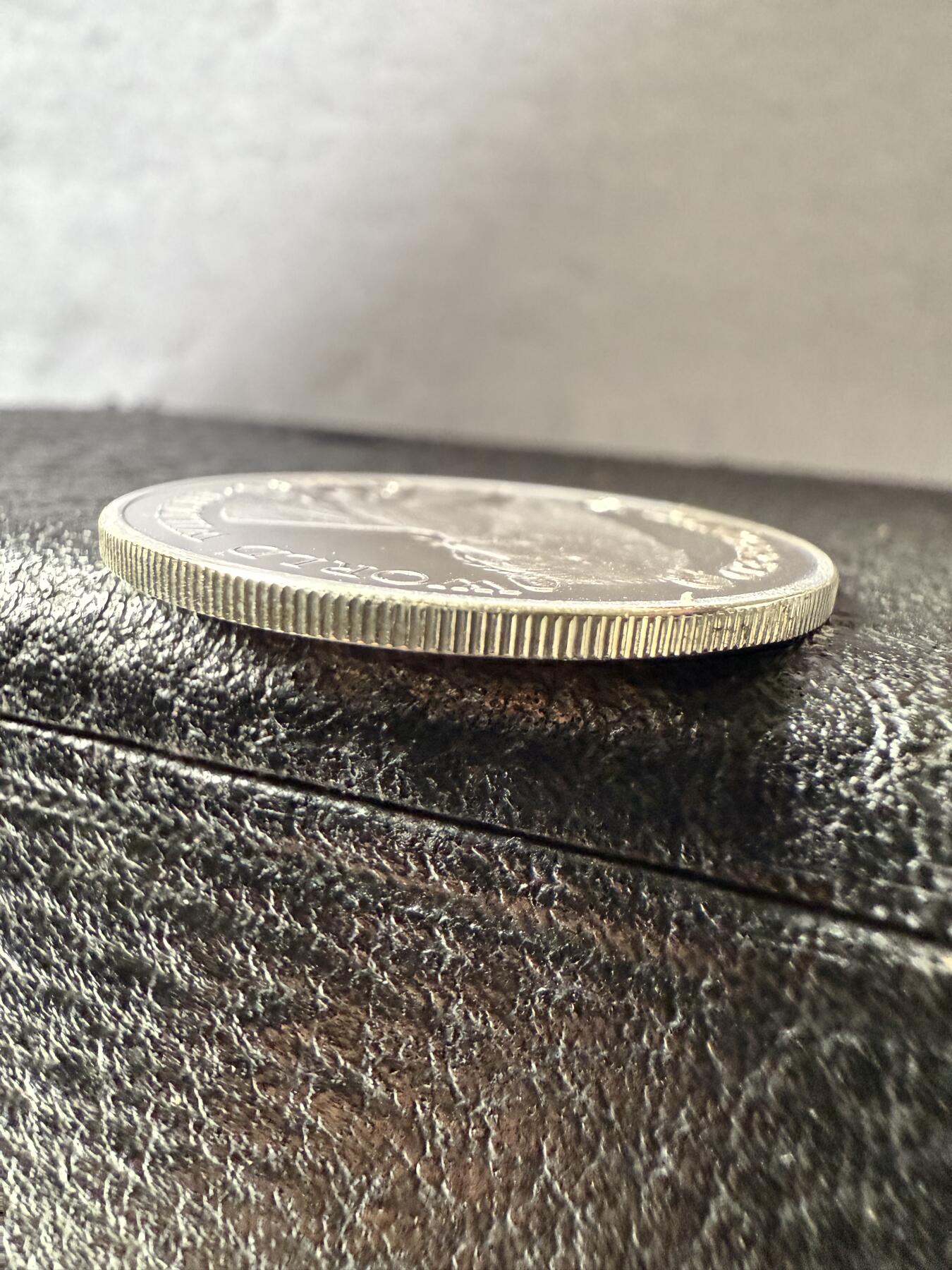 【周六 19:30】乾藏阁外国银币专场・裸币 / 评级币 + 银章铜章 保真包老 库克群岛 1990 年 世界濒危野生动物系列 非洲狮 10 元 10 克 0.925 银 精制银币