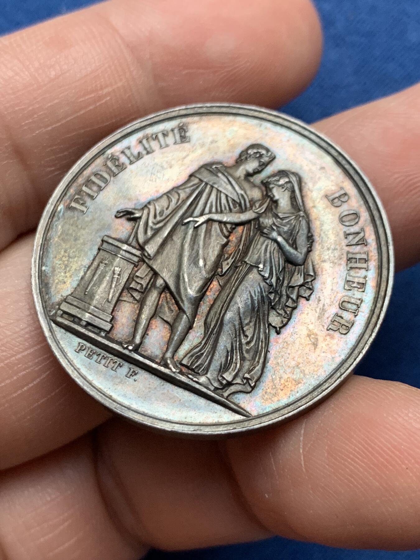 《竞宝斋》第481场 周日，周一 2场连拍 （全场包邮）20级店铺 欢迎送拍 法国结婚纪念银章，15.65g，33.7mm，1879蜜蜂边铭