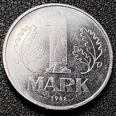 泉币菌-第228场-三月三 上巳节专场 拍品多 请提前出价 - 原光 圆规斧子 东德 德意志民主 国1982年1马克铝制硬币25mm2.4g