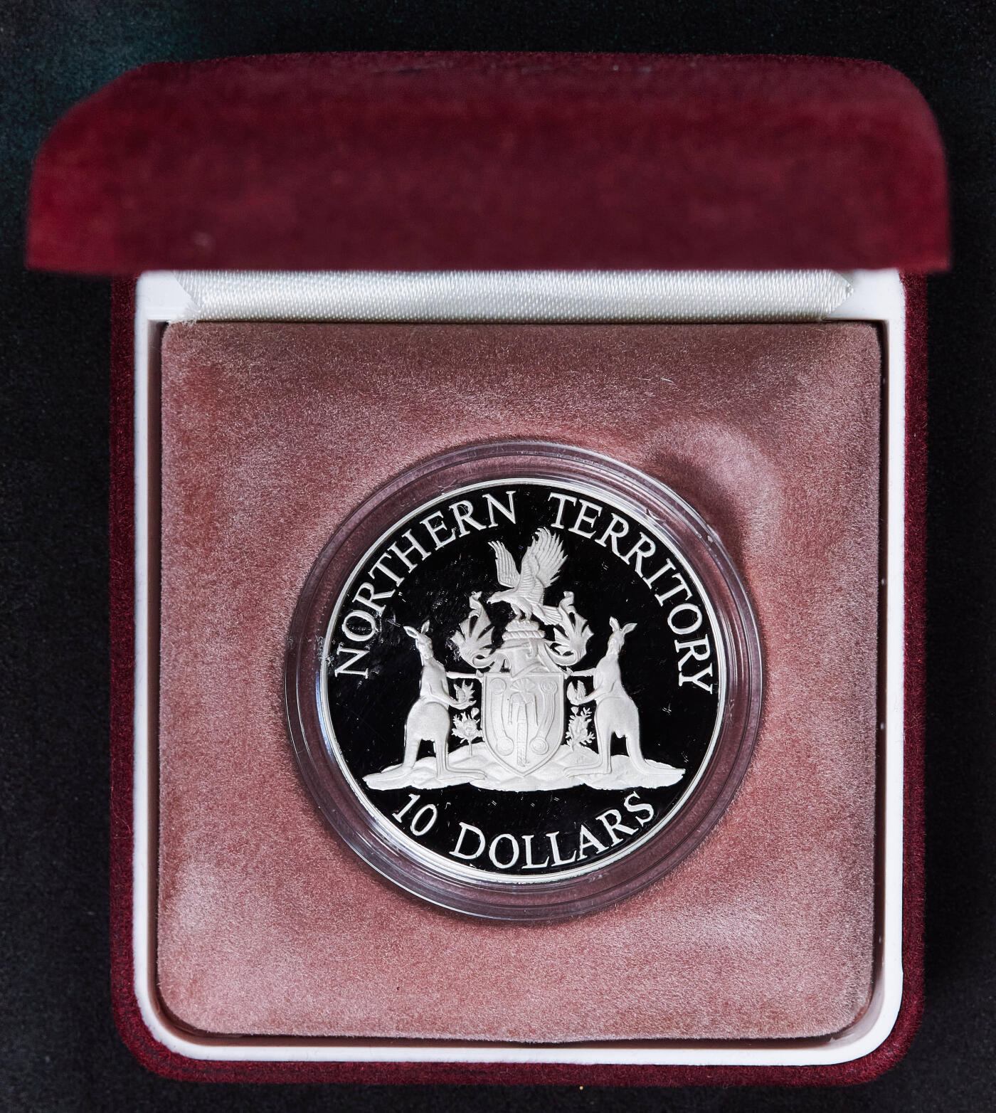 【俄甄集藏】满园春色-2026年(051)04-22星期三 晚 19:30 全场包邮 澳大利亚1992年行政区系列-北领地10元精制银币，原盒证，重20克，925银，发行量24404枚