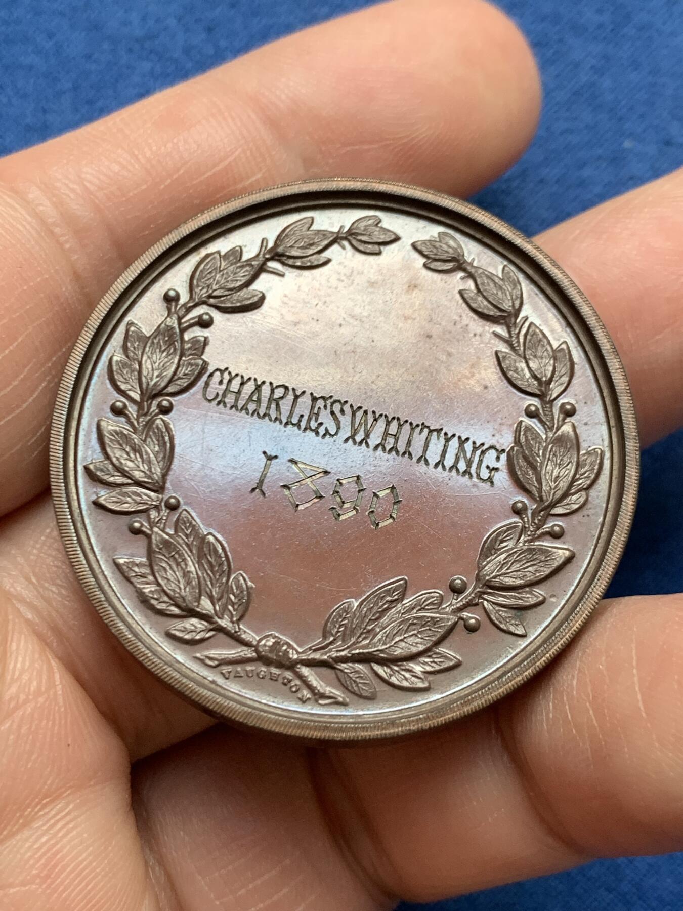 《竞宝斋》第481场 周日，周一 2场连拍 （全场包邮）20级店铺 欢迎送拍 1890伦敦摄影展纪念铜章 28.5克 39.2mm