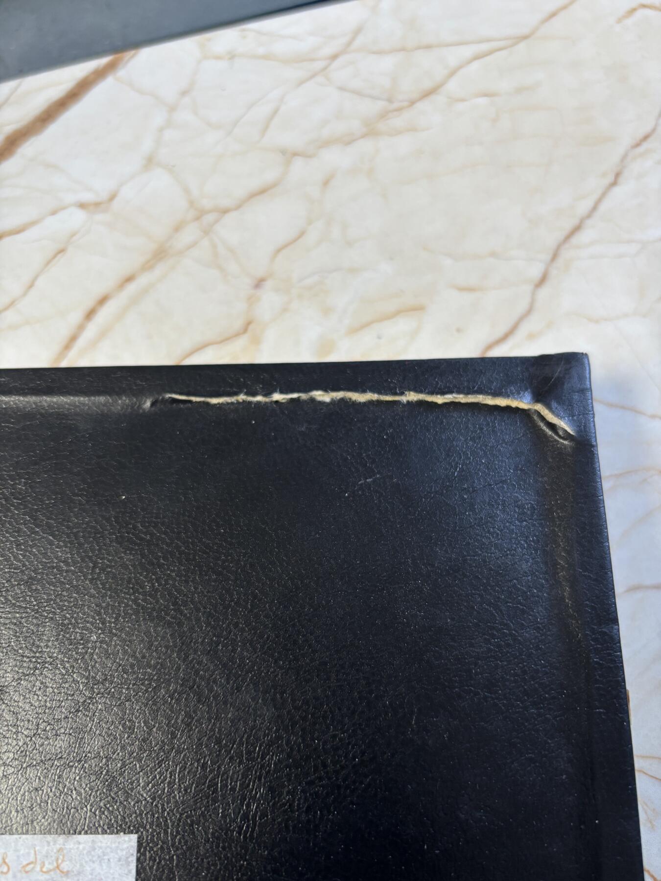 第197期拍卖 世界著名景点纪念纯银章一组十枚，单枚39.5*30.5毫米，总重约140.1克带银戳