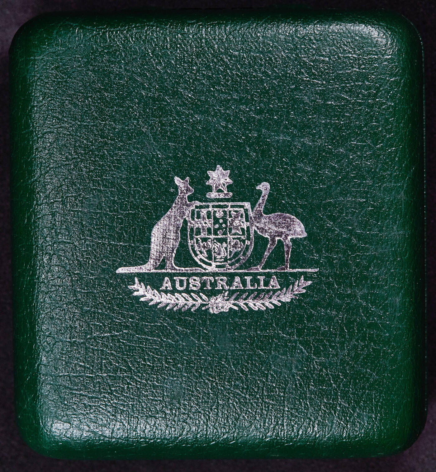 【俄甄集藏】满园春色-2026年(051)04-22星期三 晚 19:30 全场包邮 澳大利亚1991年行政区系列-塔斯马尼亚州10元精制银币，原盒证，重20克，925银，发行量27664枚