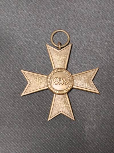 （五一大甩卖）世界精品徽章收藏拍卖 - 德三二级战功十字勋章，品相如图