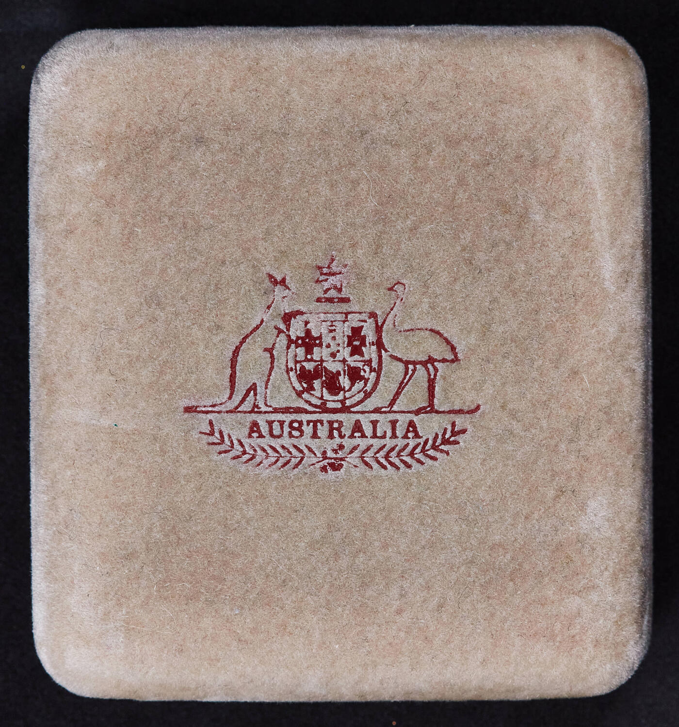 【俄甄集藏】满园春色-2026年(051)04-22星期三 晚 19:30 全场包邮 澳大利亚1989年行政区系列-昆士兰州10元精制银币，原盒，重20克，925银，发行量48573枚