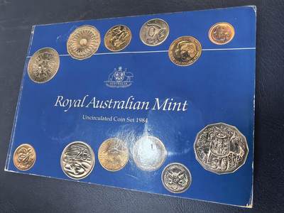 长老汇马年精选第十八场拍卖 - 1984澳大利亚6枚官方套币，卡装，克书52美金