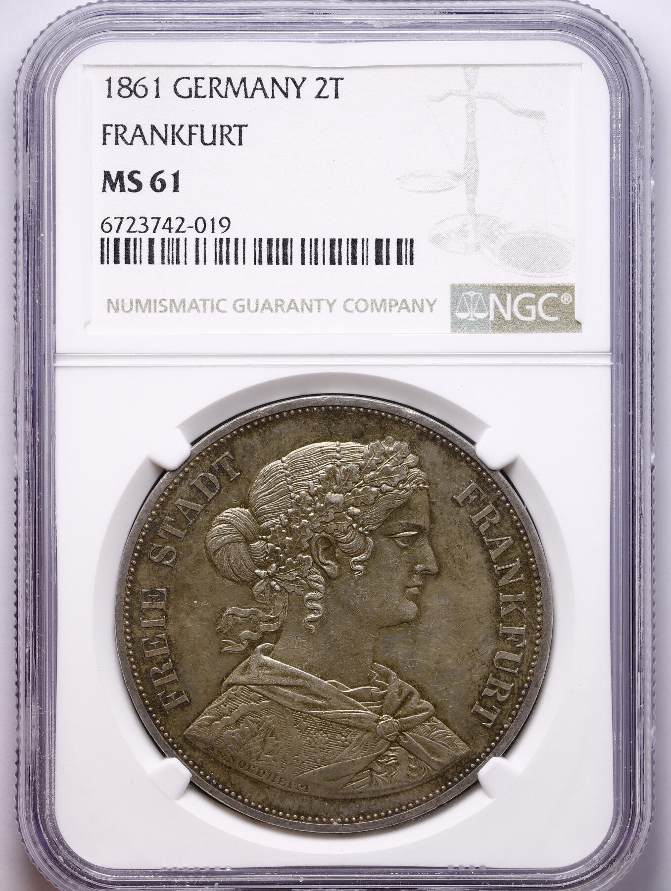 观钱 近现代机制币拍卖No.009（全场顺丰包邮，不区分偏远地区）  1861 年 德国法兰克福自由市少女 2 泰勒银币 NGC MS61 高分，带彩包浆