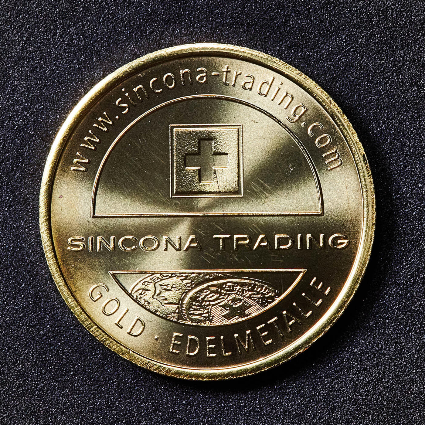 【俄甄集藏】满园春色-2026年(051)04-22星期三 晚 19:30 全场包邮 瑞士2026年著名SINCONA拍卖会员纪念章，直径：27mm