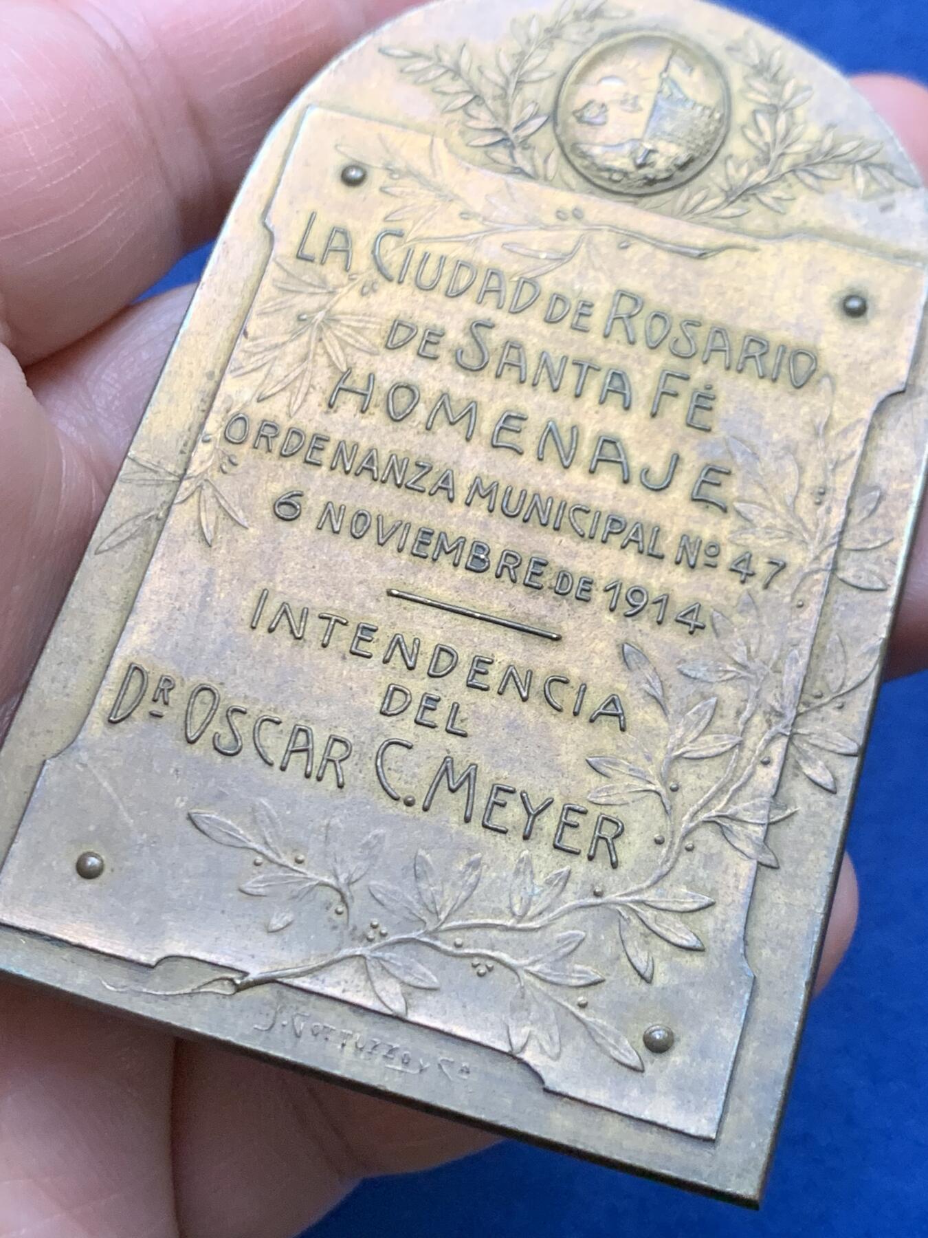 《竞宝斋》第481场 周日，周一 2场连拍 （全场包邮）20级店铺 欢迎送拍 好品 阿根廷1914年异形纪念铜章 47*78mm 103.5g