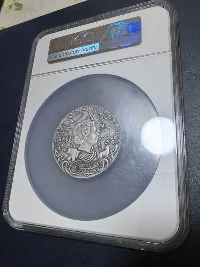 长老汇马年精选第十九场拍卖 纽埃2018年2元镶嵌木头仿古银币 古斯拉夫诸神系列-佩伦（雷神兼主神） 2盎司999银 发行量：500 盒证全 NGC MS69ANTIQUED