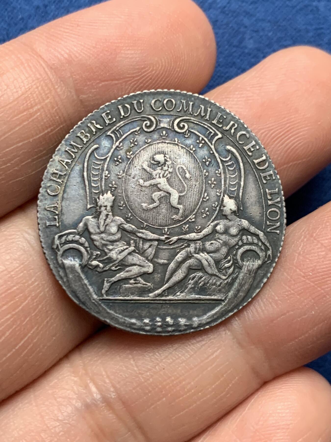 《竞宝斋》第481场 周日，周一 2场连拍 （全场包邮）20级店铺 欢迎送拍 法国里昂商会银质代币，9.35g，30mm