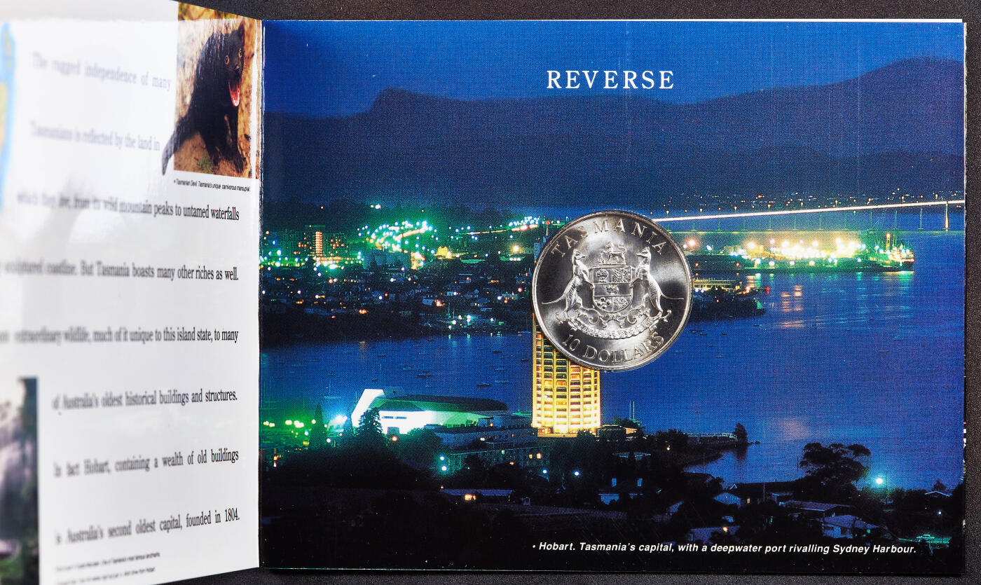 【俄甄集藏】满园春色-2026年(051)04-22星期三 晚 19:30 全场包邮 澳大利亚1991年行政区系列-塔斯马尼亚州10元册装银币，带证，重20克，925银，发行量26150枚