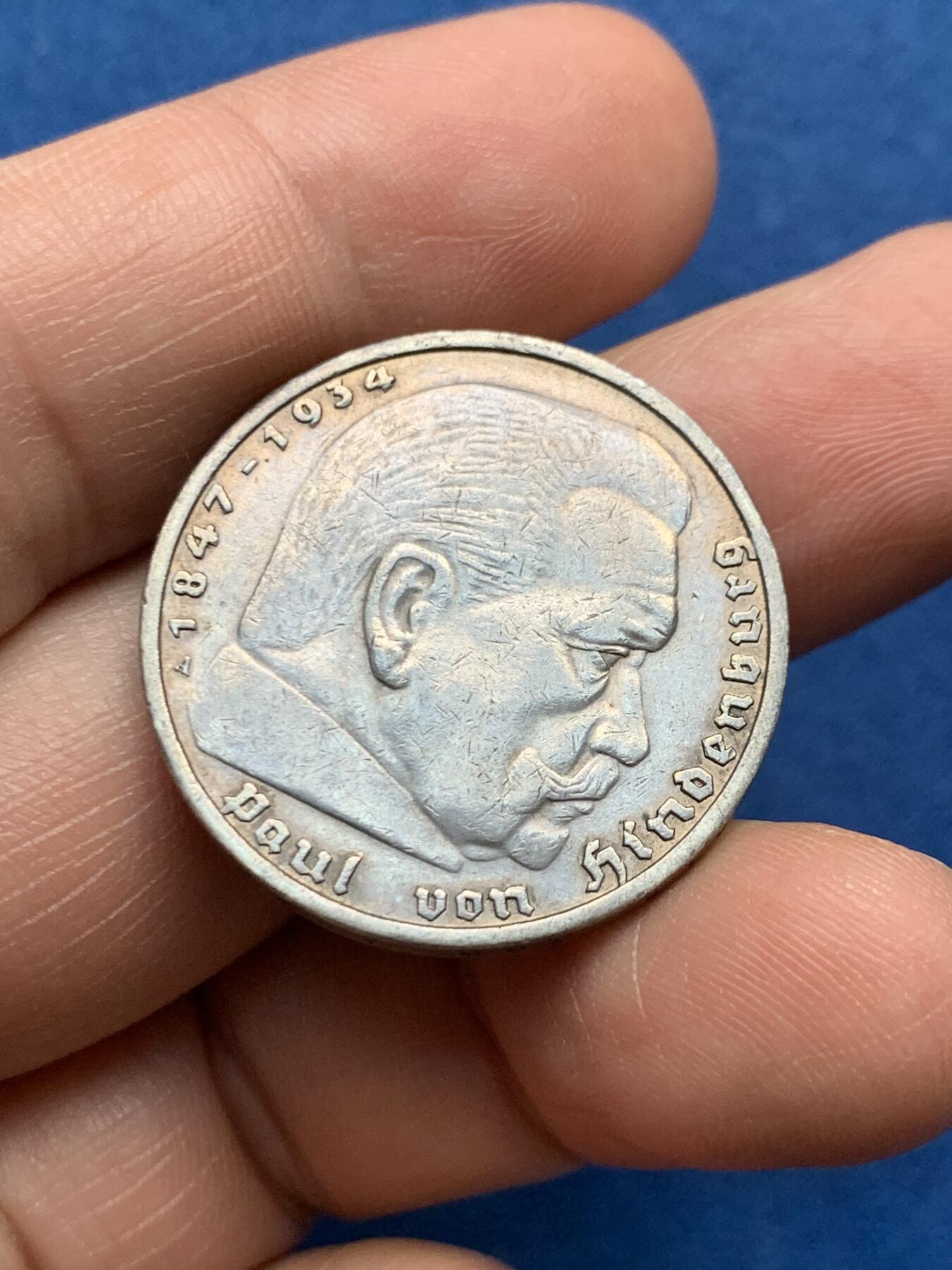 《竞宝斋》第481场 周日，周一 2场连拍 （全场包邮）20级店铺 欢迎送拍 德国1935年A版兴登堡5马克银币