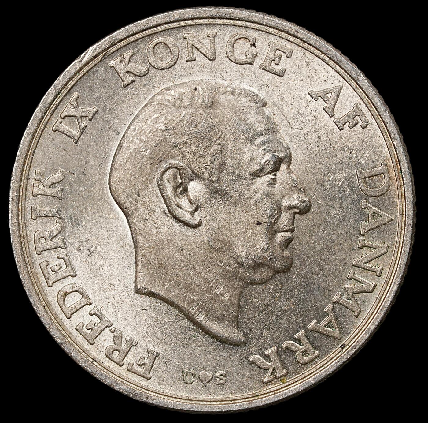 修遠堂世界钱币第112期 1958年丹麦玛格丽特公主18周岁纪念2克朗银币 15g，含银80%